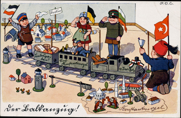 Kinder spielen mit einem Spielzeugebahn auf einem Eisenbahngeleise in einer Miniaturdorfkulisse, mit Häusern, Bäumen und anderen Gegenständen und Text unten.