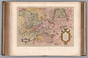 Ein aufgeschlagenes Buch mit einer detaillierten Karte von Deutschland und seinen Regionen, begleitet von beschreibendem Text.