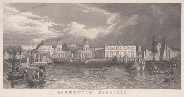 Ein Schwarz-Weiß-Bild von Greenwich Hospital in London, England, mit Booten auf dem Wasser, Menschen in den Booten und Gebäuden im Hintergrund, mit Text am unteren Bildrand.