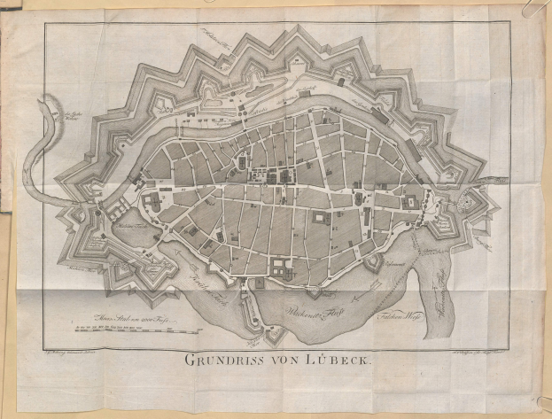 Ein detaillierter alter Stadtplan von Lübeck, Deutschland, der Straßen, Gebäude und Sehenswürdigkeiten mit Textbeschriftungen zeigt.