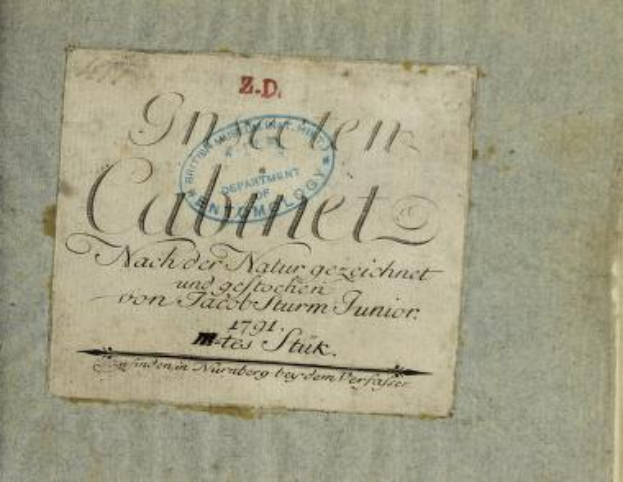 Ein altes Buch mit dem Titel "Z.D. Nürnberg, Deutschland, 1791" mit einem Stempel, der die erste Auflage anzeigt, und handgeschriebener Text auf dem Papier.