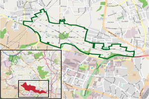 Eine detaillierte Karte von Berlin mit einer grünen Linie, die den vorgeschlagenen Weg anzeigt, mit Straßen, Parks und Sehenswürdigkeiten auf einem weißen Hintergrund.