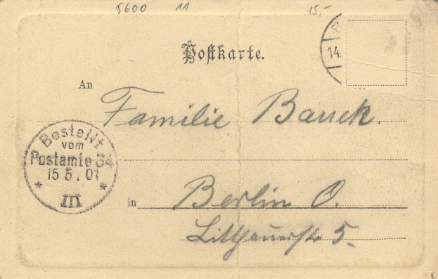 Eine alte deutsche Familiabank-Postkarte aus Berlin, Deutschland, mit handgeschriebener Text und einem aufgeklebten Stempel, geschätzt auf $600.